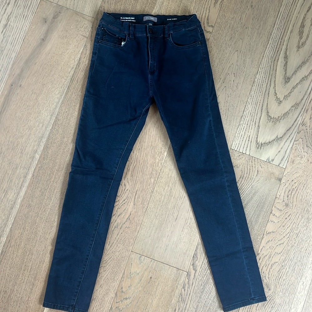 DL1961 ultimate knit Zane skinny jean. Size 16. Dark wash.